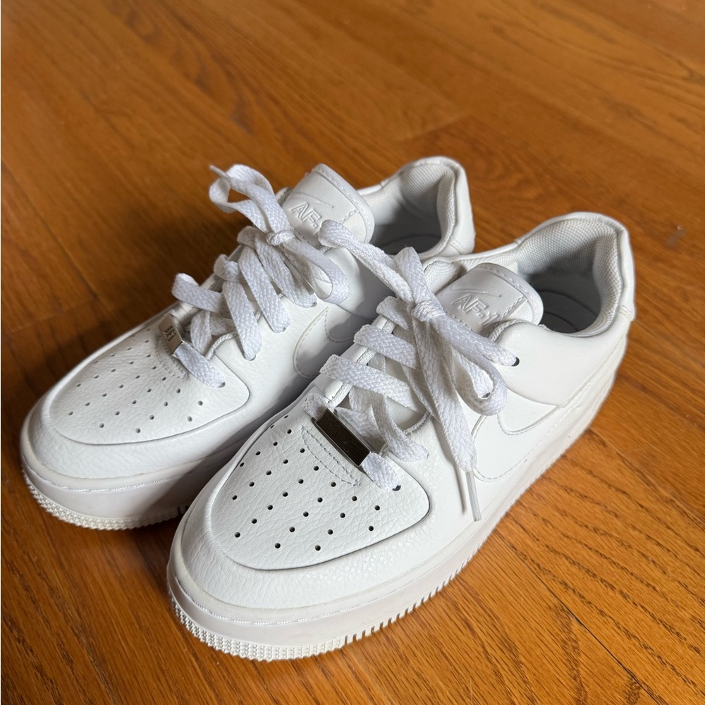 Women White Nike Sneakers